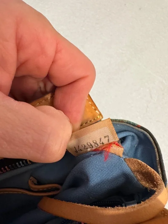 Dooney & Bourke Y2K graffiti heart mini bag handbag with charm - Picture 11 of 12